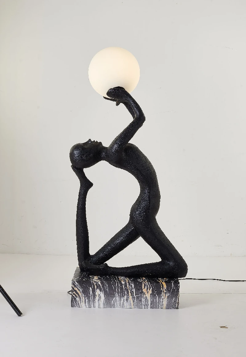 Statue/statues Grace with ball statue, shining - STV05-145